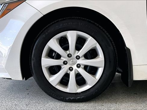 Used 2026 Toyota Corolla LE FWD image 10