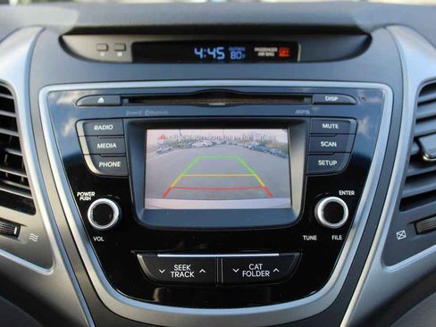 Used 2015 Hyundai Elantra SE w/ Option Group 02 image 19
