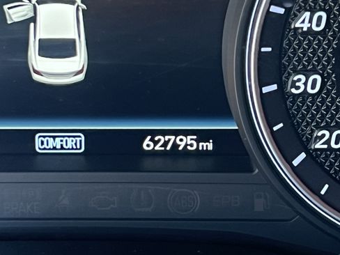 Used 2020 Genesis G70 2.0T image 12