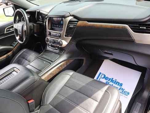 Used 2018 GMC Yukon Denali w/ Open Road Package AWD/4WD image 38