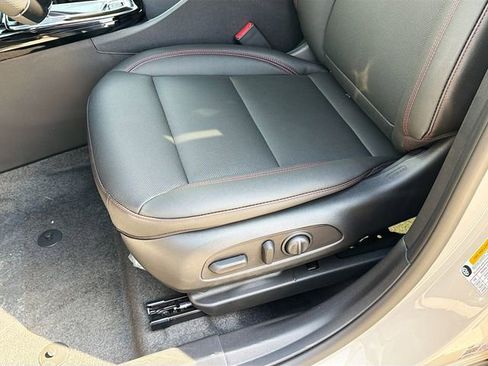 New 2026 Chevrolet Trax RS w/ Driver Confidence Package FWD image 20