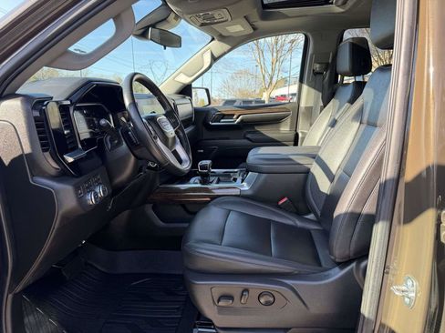 Used 2023 GMC Sierra 1500 Elevation w/ Elevation Premium Package AWD/4WD image 17