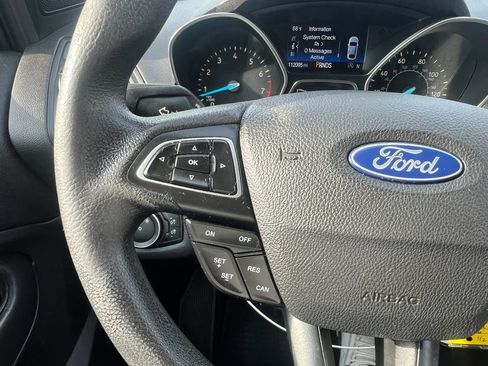 Used 2018 Ford Escape SE w/ SE Sync 3 Package AWD/4WD image 15