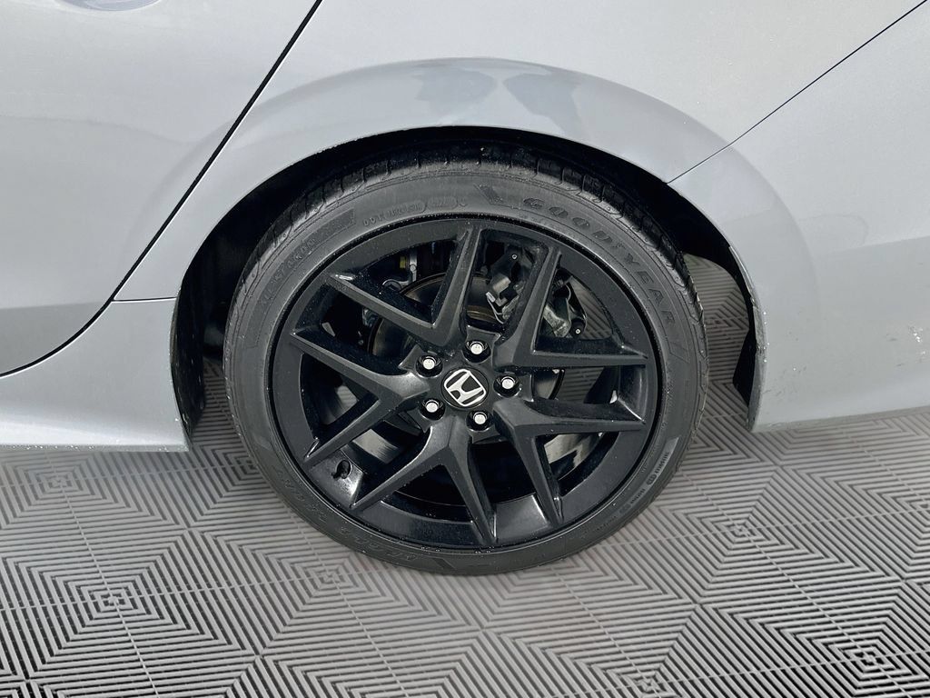 Used 2025 Honda Civic Sport image 28