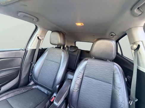 Used 2016 Buick Encore FWD image 17