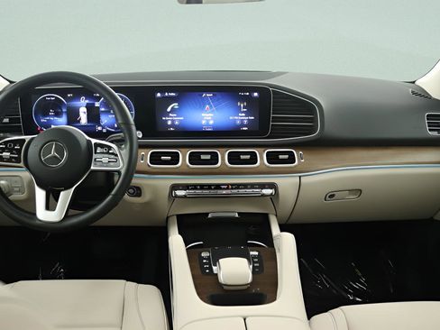 Used 2021 Mercedes-Benz GLE 350 4MATIC image 7