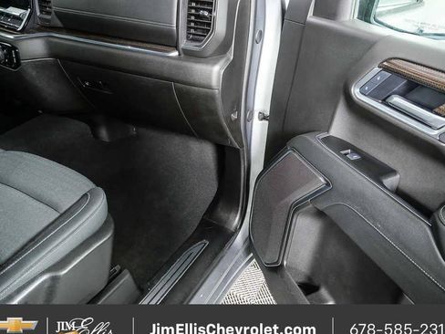 Certified 2025 Chevrolet Silverado 1500 LT AWD/4WD image 23
