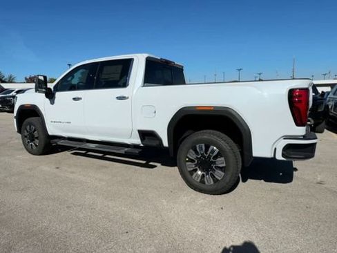 New 2026 GMC Sierra 2500 Denali w/ Technology Package AWD/4WD image 6