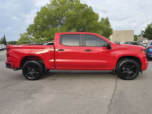 Used 2022 Chevrolet Silverado 1500 Custom AWD/4WD image 3