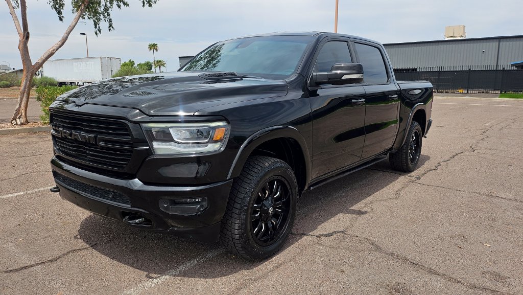 Used 2020 RAM 1500 Laramie w/ Sport Appearance Package AWD/4WD image 4