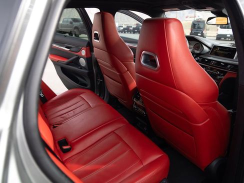 Used 2015 BMW X6 M image 20