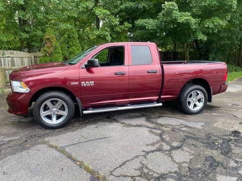 Used 2016 RAM 1500 Express AWD/4WD image 2