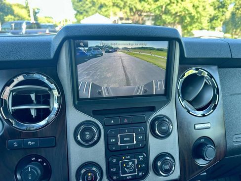 Used 2016 Ford F250 Lariat w/ Lariat Ultimate Package AWD/4WD image 26