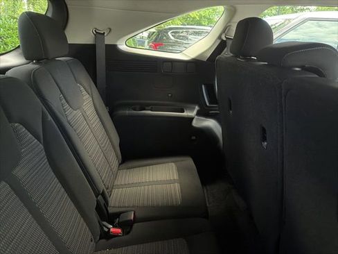Used 2023 Kia Sorento LX FWD image 8