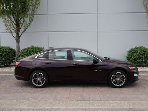 Used 2020 Chevrolet Malibu LT w/ Leather Package image 5