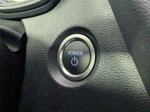 Certified 2025 Toyota Corolla LE image 21