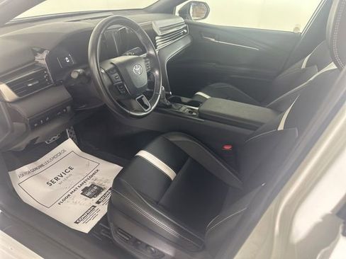 Used 2025 Toyota Camry SE FWD image 10