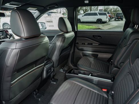 New 2025 Nissan Pathfinder Rock Creek image 22