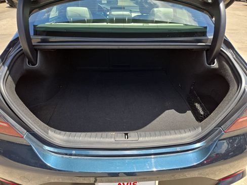 Used 2025 Genesis G70 2.5T RWD image 28
