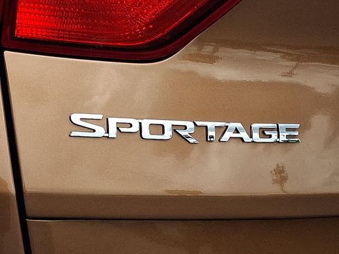 Used 2019 Kia Sportage LX AWD/4WD image 29