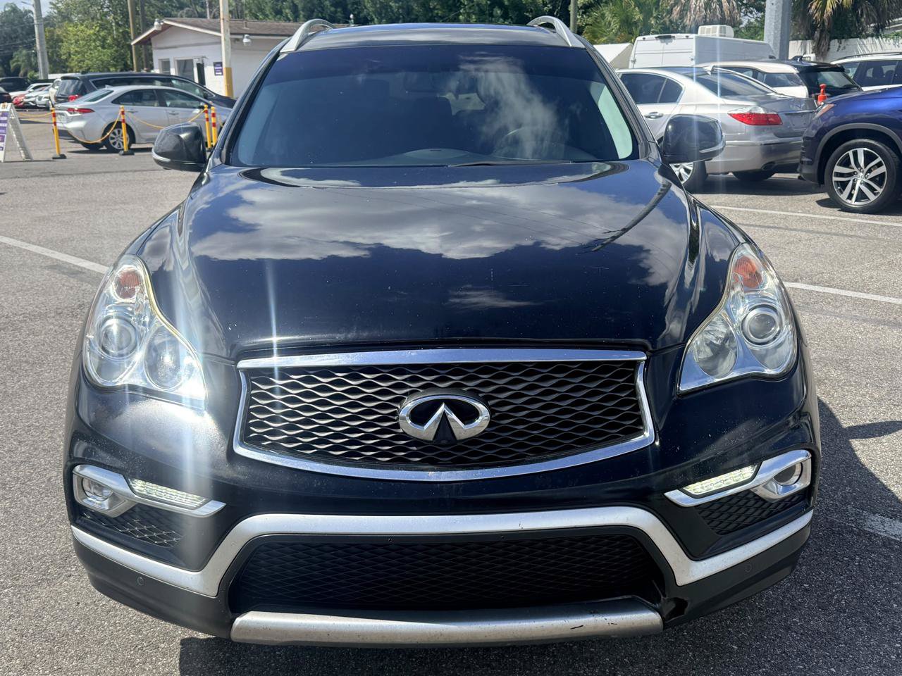 Used 2017 INFINITI QX50 AWD w/ Premium Plus Package image 2