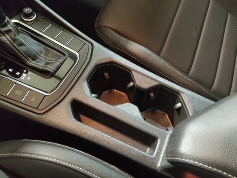 Used 2021 Volkswagen Jetta SE w/ SE Cold Weather Package image 26