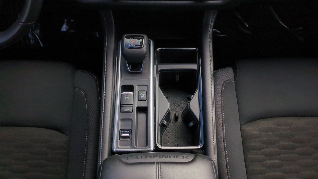 Certified 2025 Nissan Pathfinder SV FWD image 15