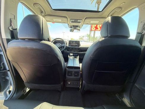 Certified 2023 Nissan Rogue SL w/ SL Premium Package FWD image 13