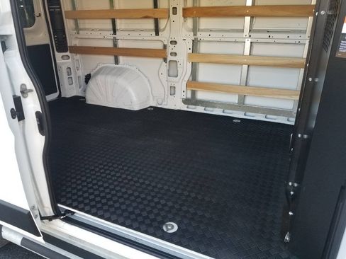 Used 2025 RAM ProMaster 2500 w/ U-Haul Equipment Group FWD image 16