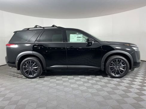 New 2026 Nissan Pathfinder SL w/ SL Premium Package image 11