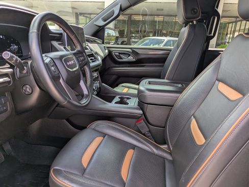 Used 2023 GMC Yukon AT4 w/ AT4 Premium Plus Package AWD/4WD image 18