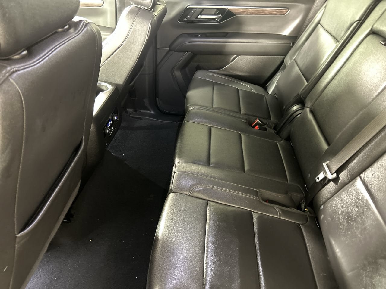 Used 2025 Chevrolet Tahoe LT AWD/4WD image 24