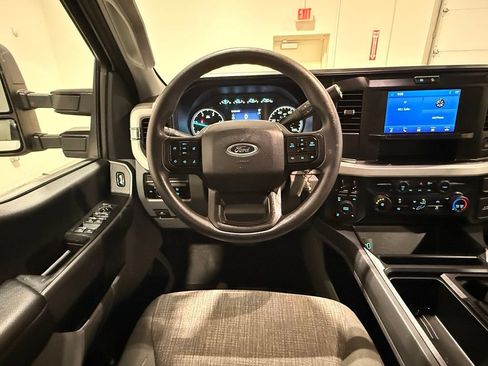 Used 2025 Ford F250 XLT w/ FX4 Off-Road Package AWD/4WD image 28