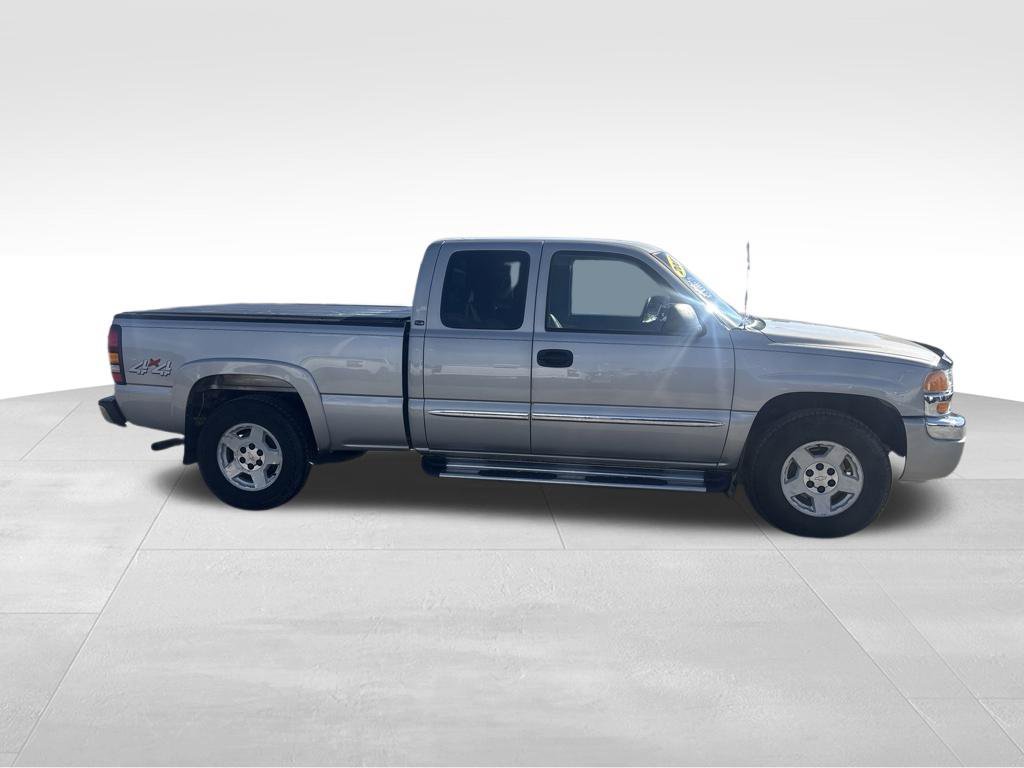 Used 2007 GMC Sierra 1500 SLE w/ Extended Cab Value Package AWD/4WD image 7