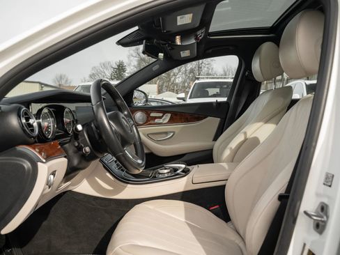Used 2018 Mercedes-Benz E 300 E 300 4MATIC Sedan 4D image 7