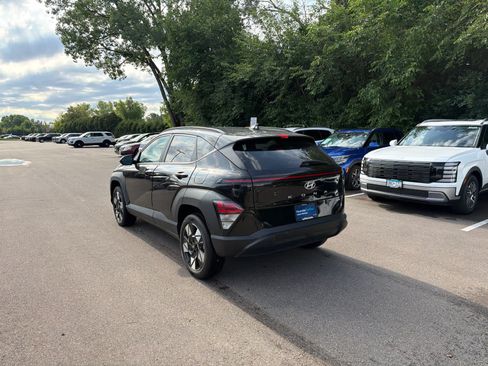 Used 2024 Hyundai Kona SEL AWD/4WD image 3