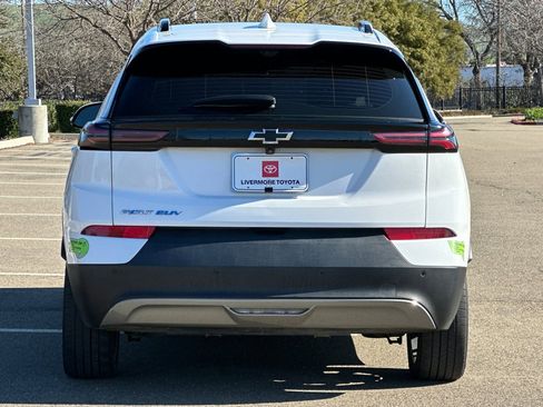 Used 2022 Chevrolet Bolt EUV Premier w/ Super Cruise Package image 5