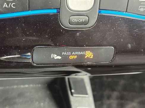 Used 2013 Nissan Leaf SV w/ LED & Quick Charge Pkg image 30