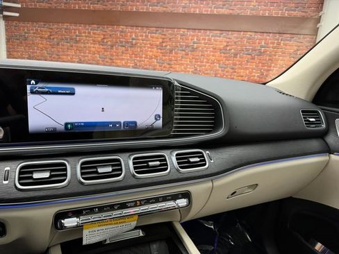 New 2026 Mercedes-Benz GLE 450 4MATIC image 17