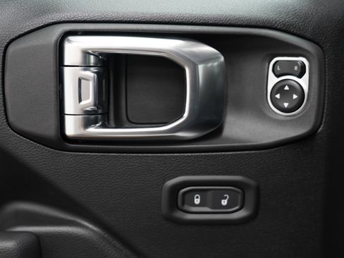 New 2025 Jeep Gladiator Sport image 17