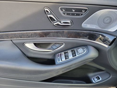 Used 2019 Mercedes-Benz S 450 Sedan image 17