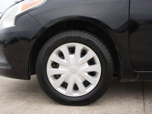 Used 2018 Nissan Versa SV image 18