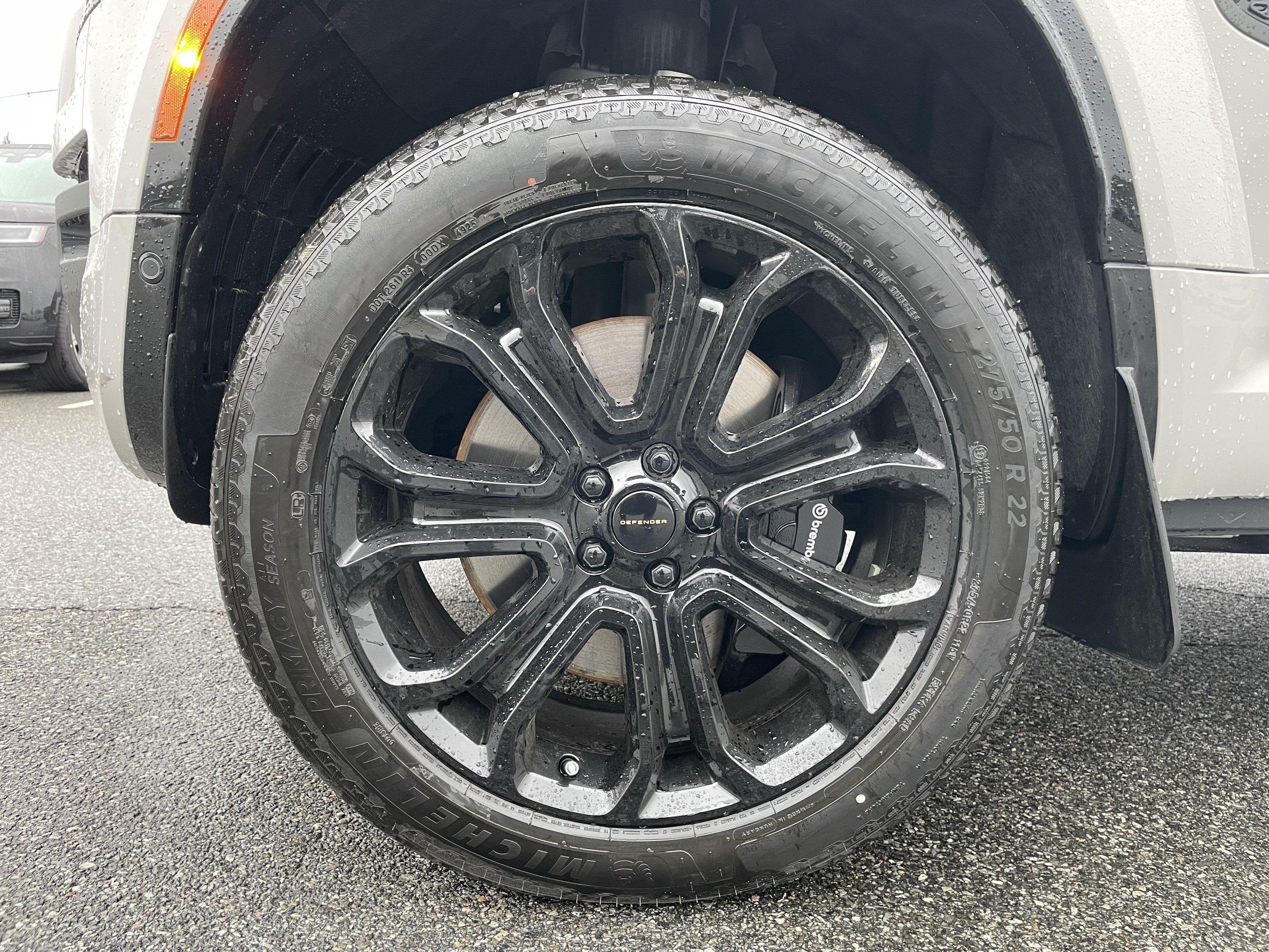 New 2026 Land Rover Defender 110 OCTA AWD/4WD image 9