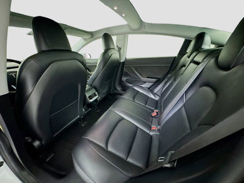 Used 2020 Tesla Model 3 Standard Range Plus image 17