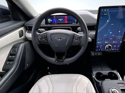 Used 2021 Ford Mustang Mach-E Premium image 6