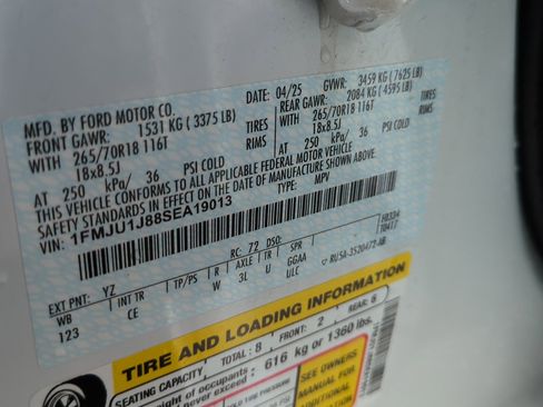 Used 2025 Ford Expedition Active image 33