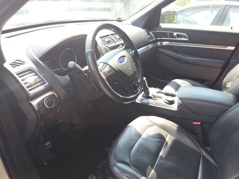 Used 2019 Ford Explorer Sport w/ Equipment Group 401A AWD/4WD image 3