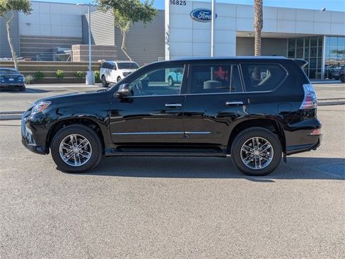 Used 2016 Lexus GX 460 w/ Premium Package image 3