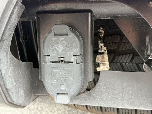 Used 2021 Chevrolet Tahoe 2WD image 9