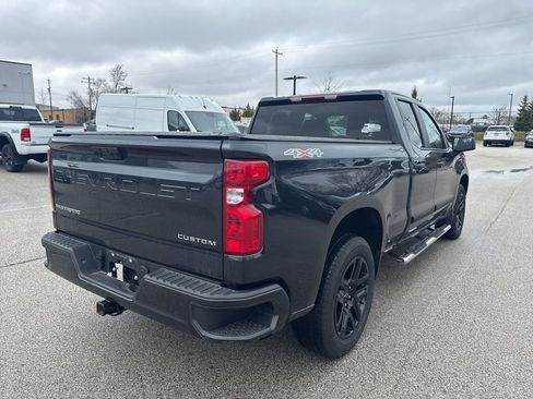 Used 2023 Chevrolet Silverado 1500 Custom image 4